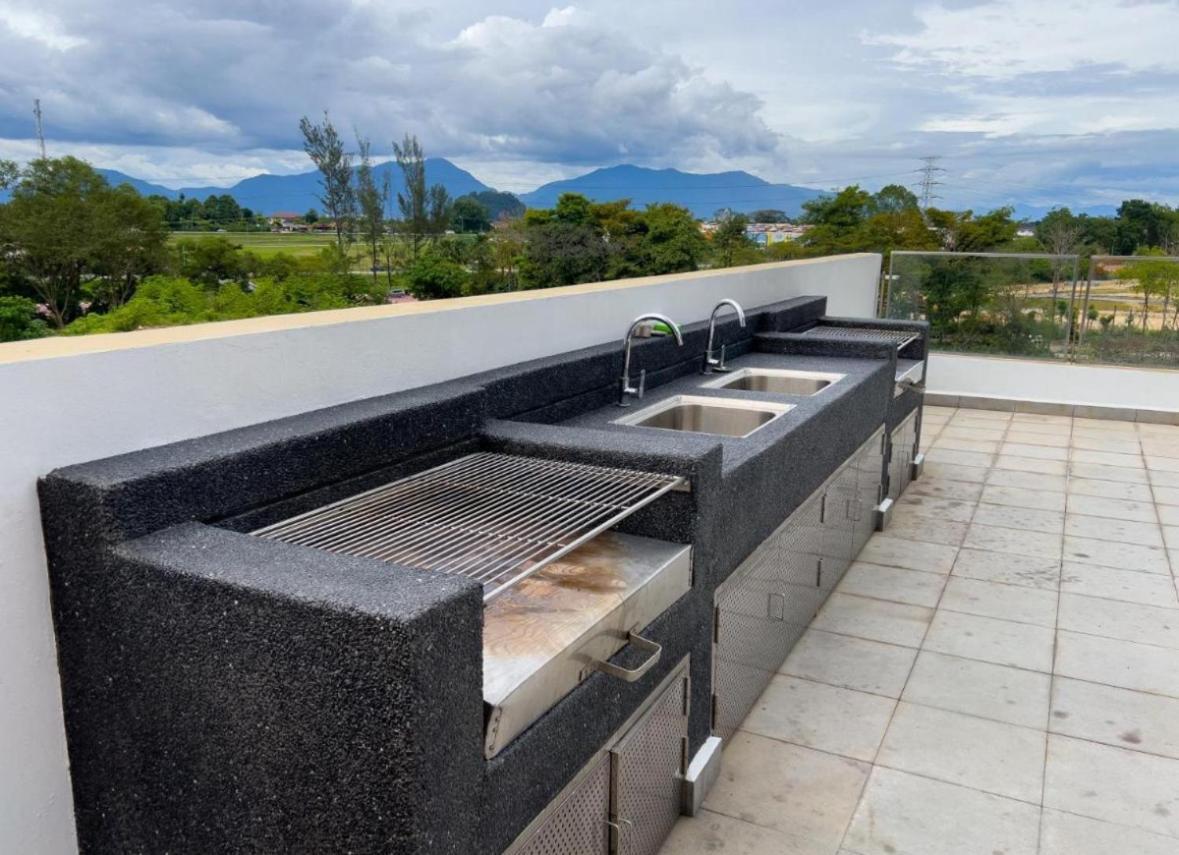 Ipoh Sunway Onsen Suites And Tambun Guesthouse , 3-14Pax 2Parking By Iwh Exterior foto