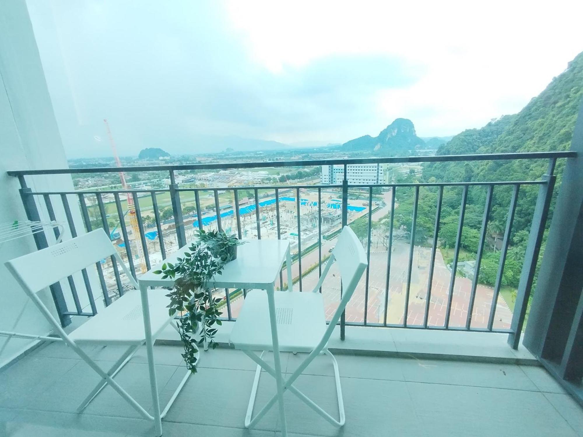 Ipoh Sunway Onsen Suites And Tambun Guesthouse , 3-14Pax 2Parking By Iwh Exterior foto